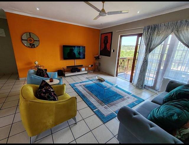 2 BEDROOM APARTMENT FOR SALE IN MARGATE BEACH